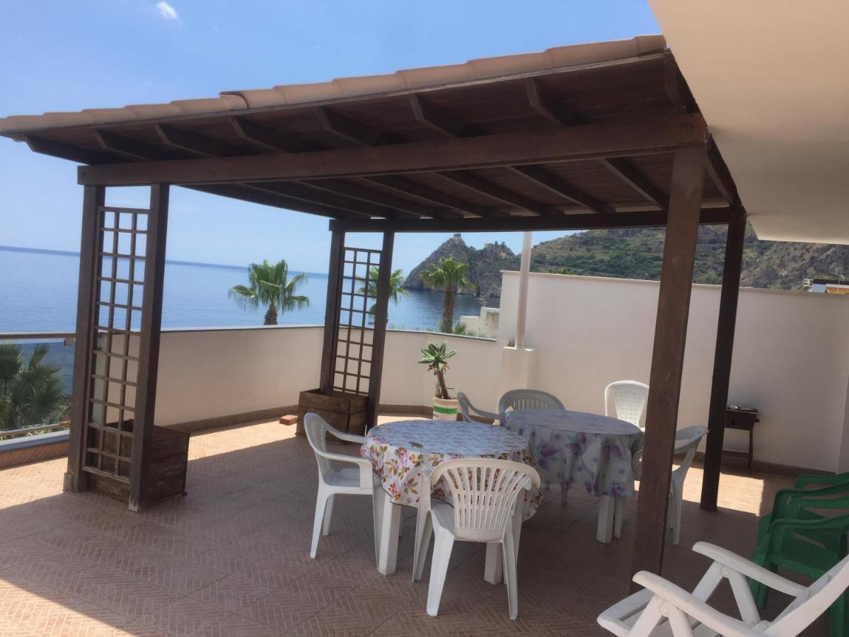 Le Zagare Apartments Sant'Alessio Siculo Exterior photo