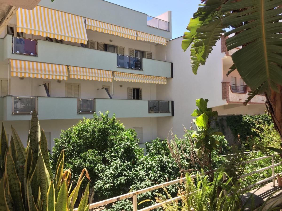 Le Zagare Apartments Sant'Alessio Siculo Exterior photo