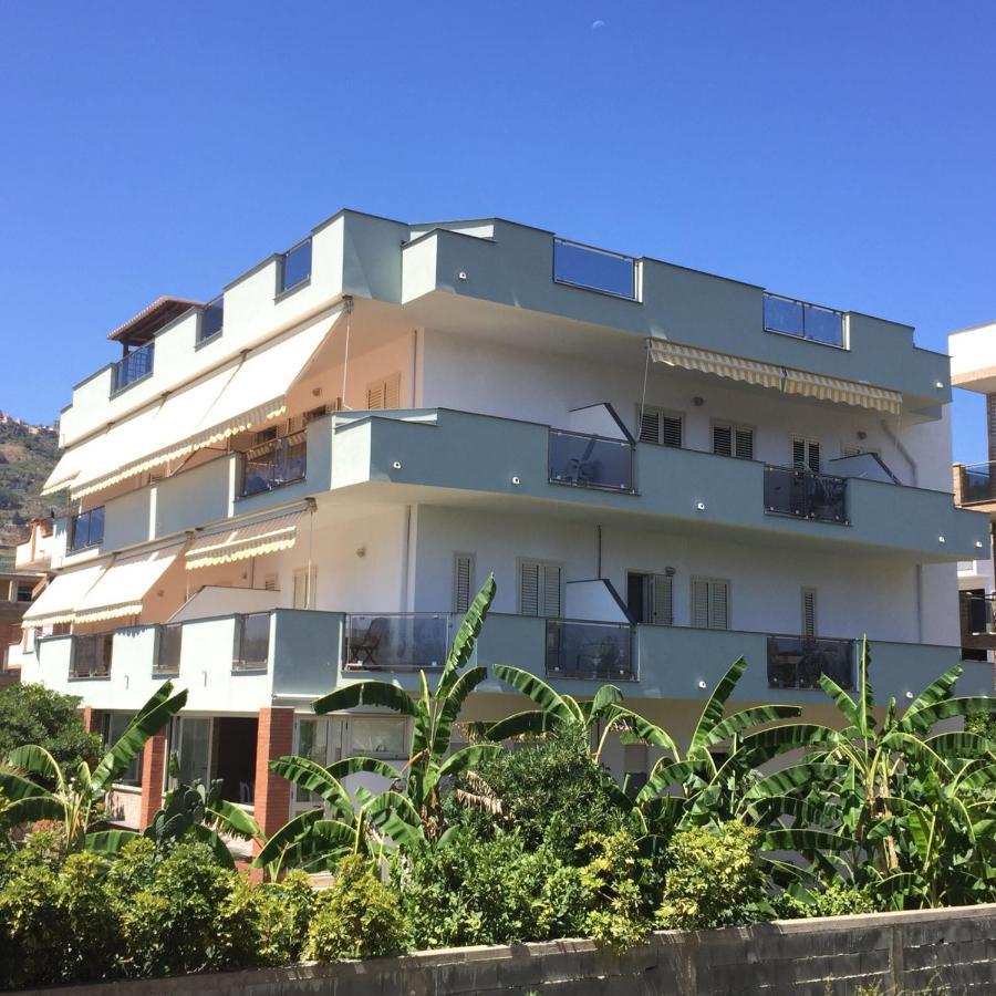 Le Zagare Apartments Sant'Alessio Siculo Exterior photo