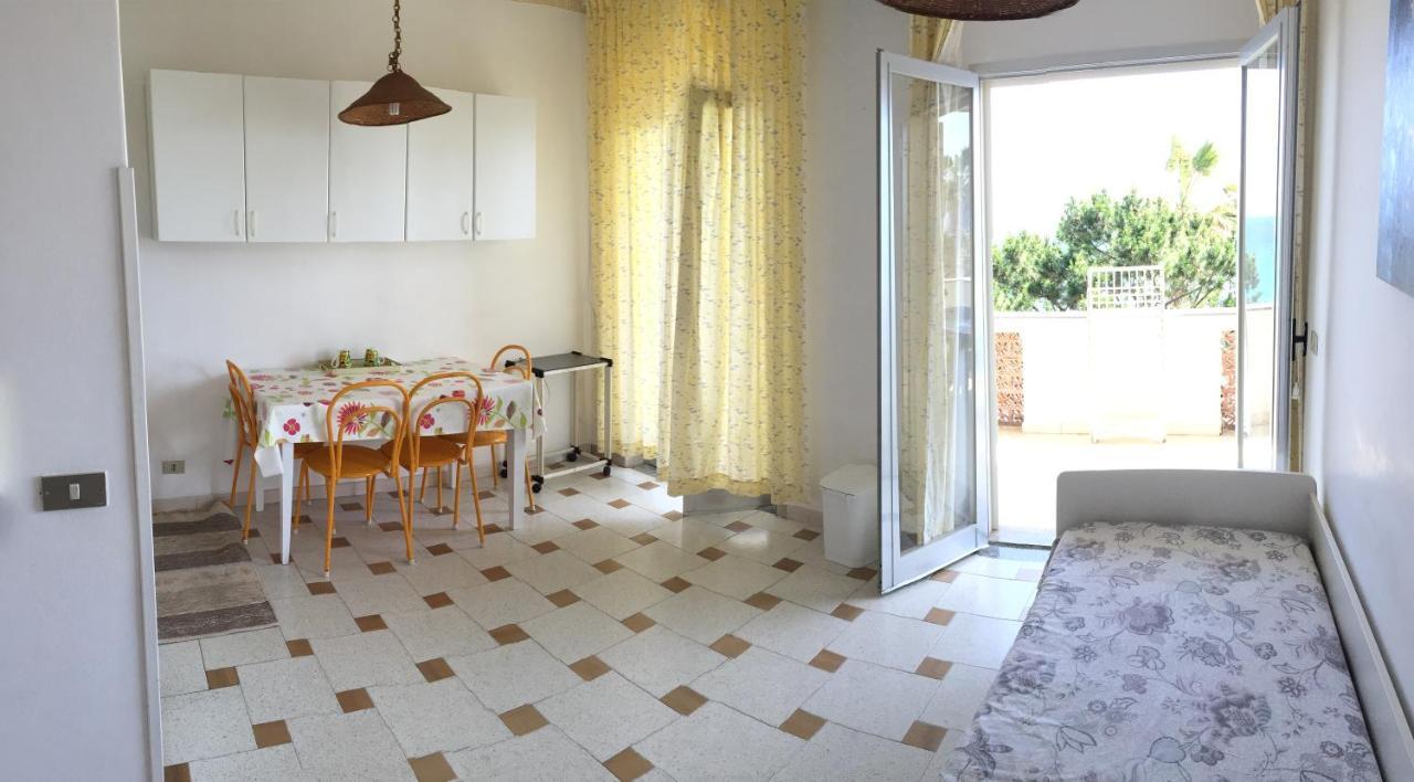 Le Zagare Apartments Sant'Alessio Siculo Exterior photo