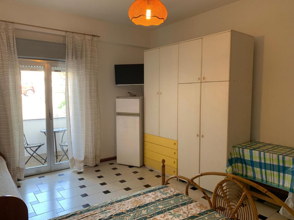 Le Zagare Apartments Sant'Alessio Siculo Exterior photo